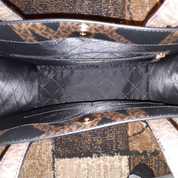 Michael Kors Kensly 🤎 - Picture 4 of 10